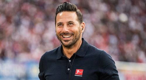 足球赛事推荐_鲁梅尼格考虑今夏签下菲尔克鲁格,明年再免费签下凯恩_