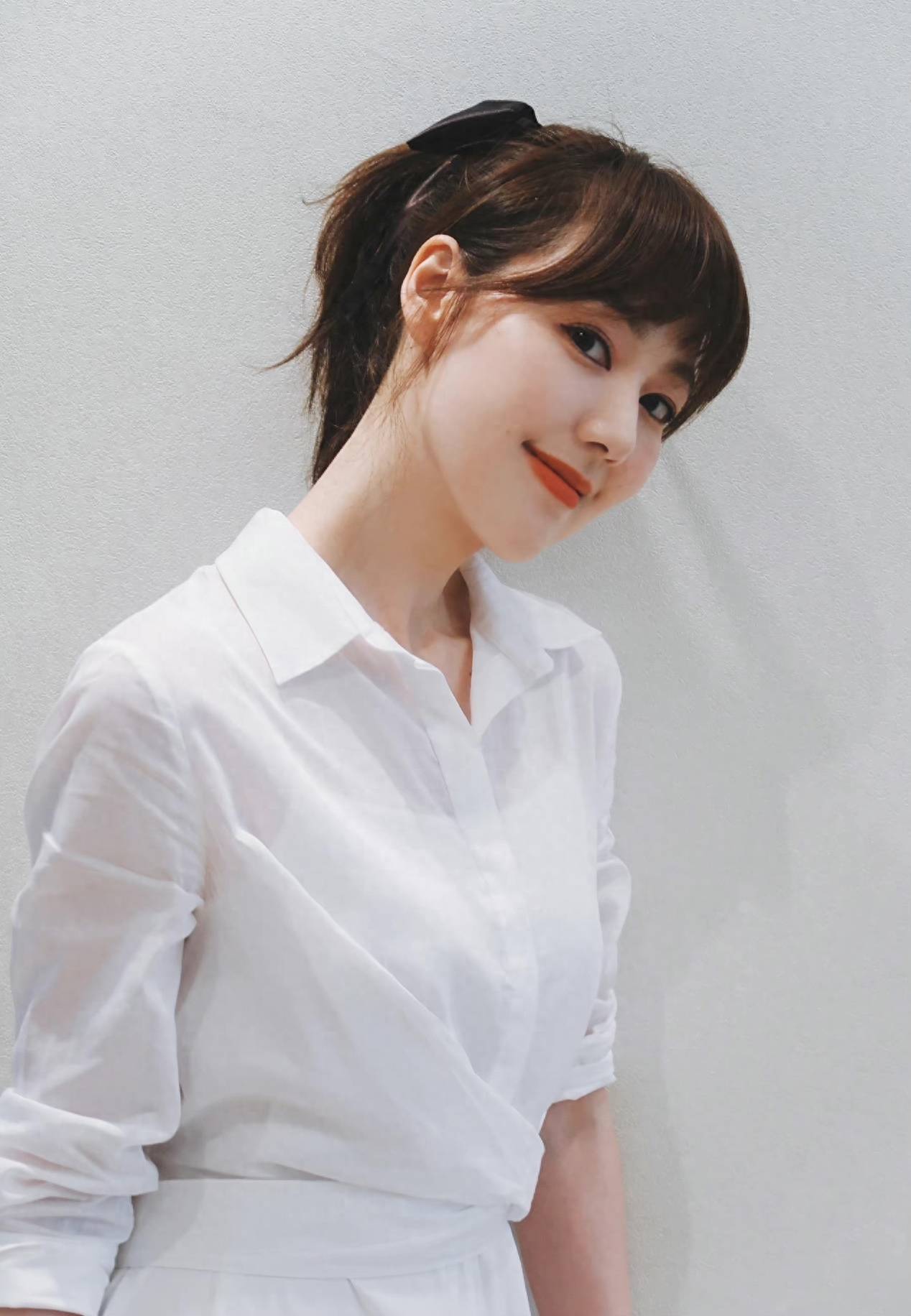 主持人王冠:两次从电视消失,与曹可凡传绯闻,38岁未婚也幸福_因为