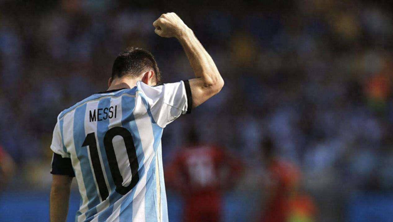 近日,梅西也被曝出将加盟英超曼城,彻底离开法甲的消息.