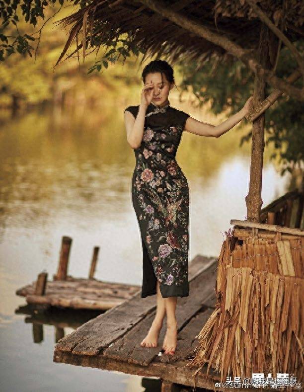 《如梦之梦》中,她的旗袍造型也是让人惊艳,怎么53岁的许晴好像就没有