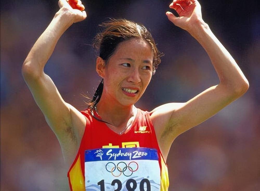 "最孤独的我们冠军"王丽萍:赢得金牌后教练离场,现场无人庆祝_刘宏宇