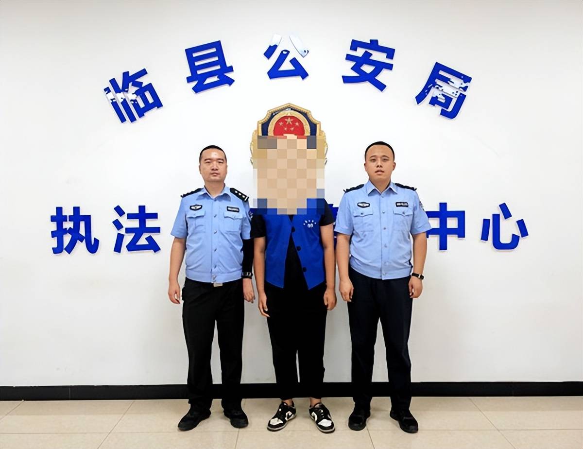 临泉派出所案件一中队民警立即展开侦查,办案民警发现,嫌疑人在作案时