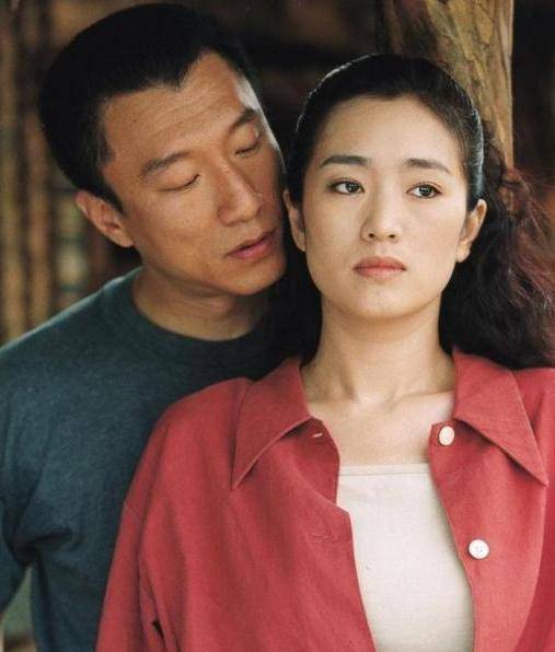 曾6夺影后,因不检点堕胎4次,为小11岁男友下跪导演,今吃斋念佛_丁嘉丽