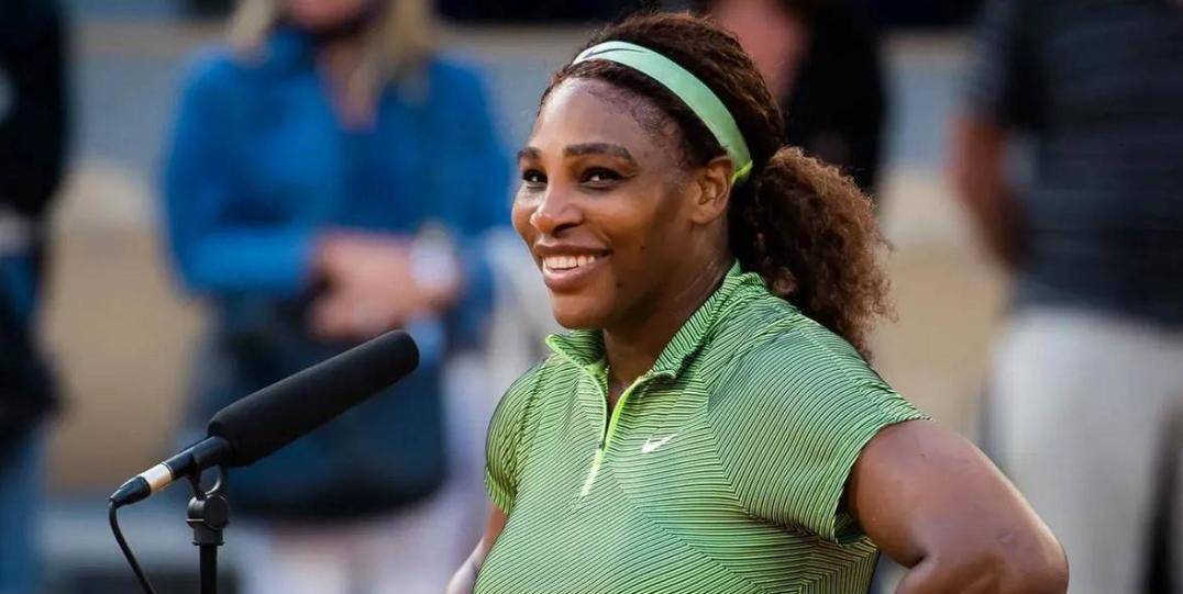 著名网球运动员生二胎,白人丈夫很激动,黑白配后代惹争议_小威廉姆斯