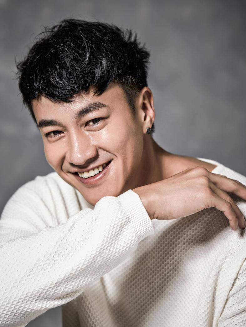 何润东几乎完成了每个男生的梦想,看看有没有属于你的梦想?