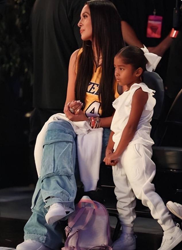 瓦妮莎近照曝光!