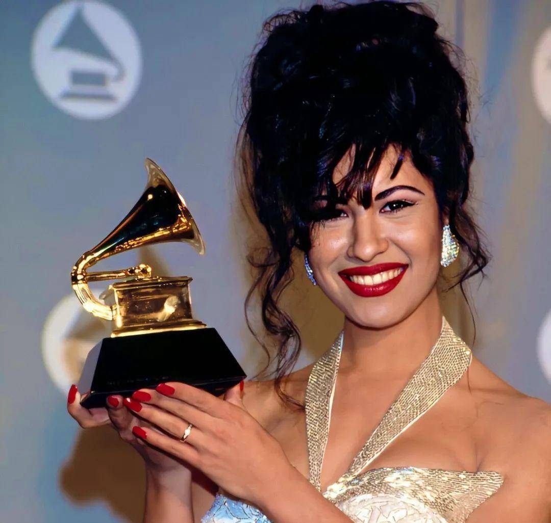 宣布此生不复相见,后有火星哥bruno mars 高调宣布自己想为格莱美表演