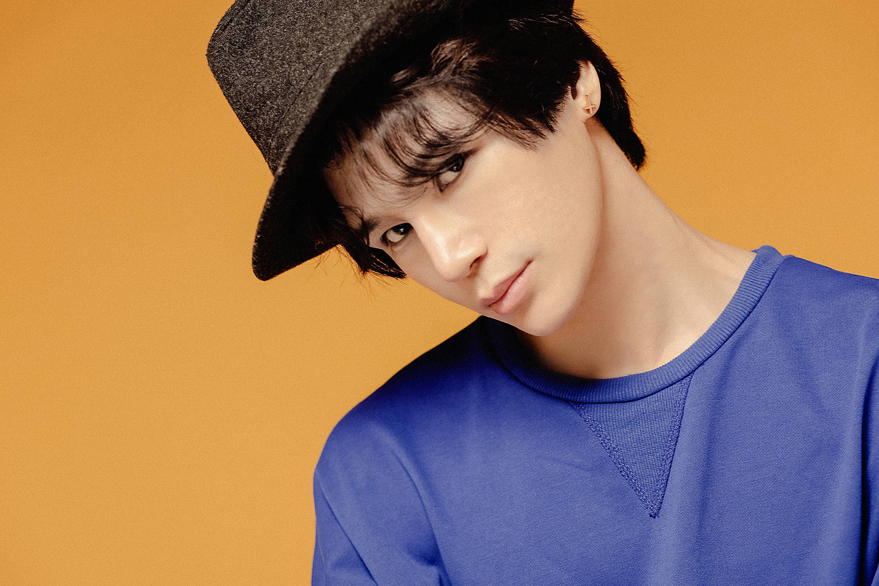 陈奕天油画风写真上线!黑白更有味!_皮肤_颗粒感_星座