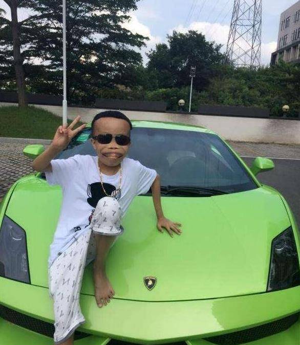 四大网红,有的在出镜中死去,有的成为洗脚妹,最惨的是他_陈山_美女