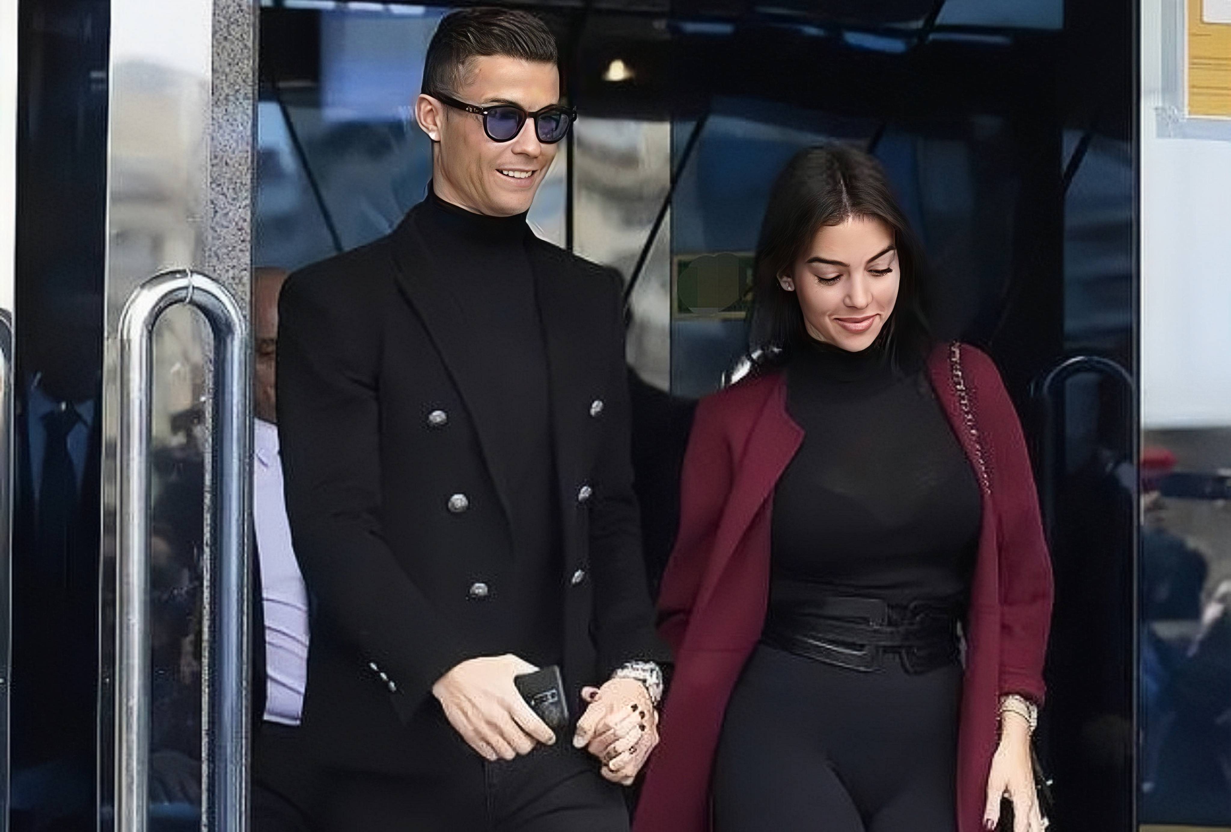 c罗社交平台粉丝超6亿,梅西粉丝近5亿,乔治娜笑了_媒体_生活_球场上