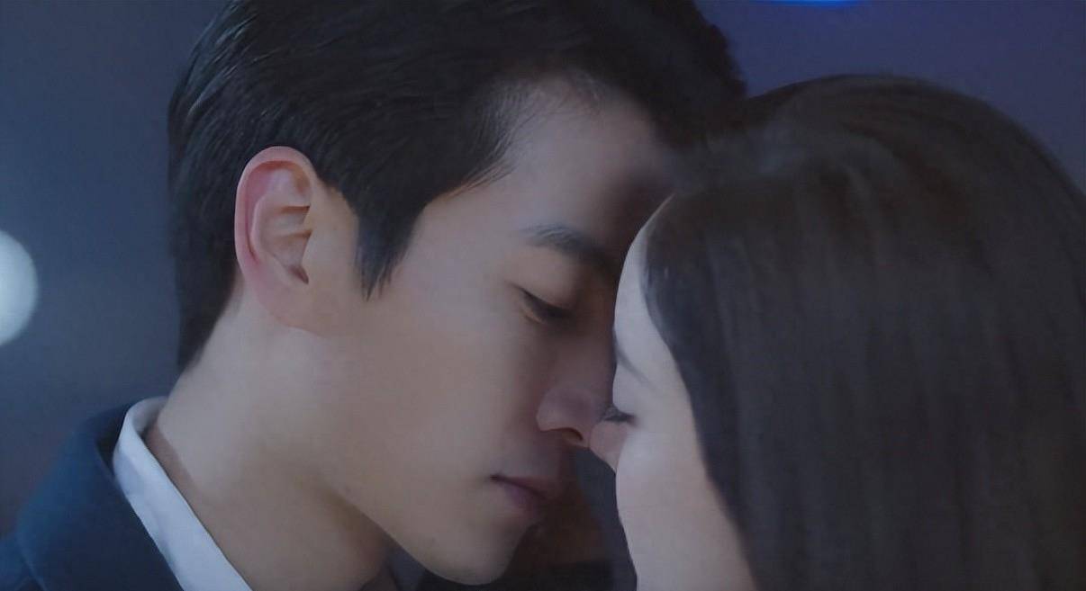 陈晓领衔,柳岩为配,我预判:这部剧一播收视就会杀疯_都市_观众_叶青