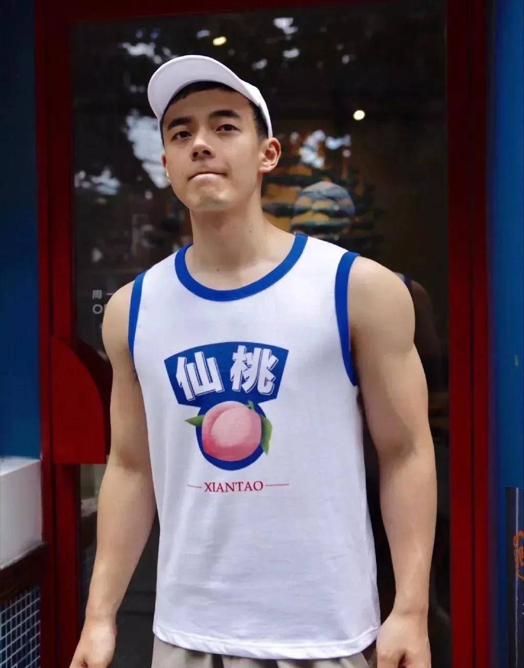 阳刚之美:肌肉健身展现男人最迷人的一面