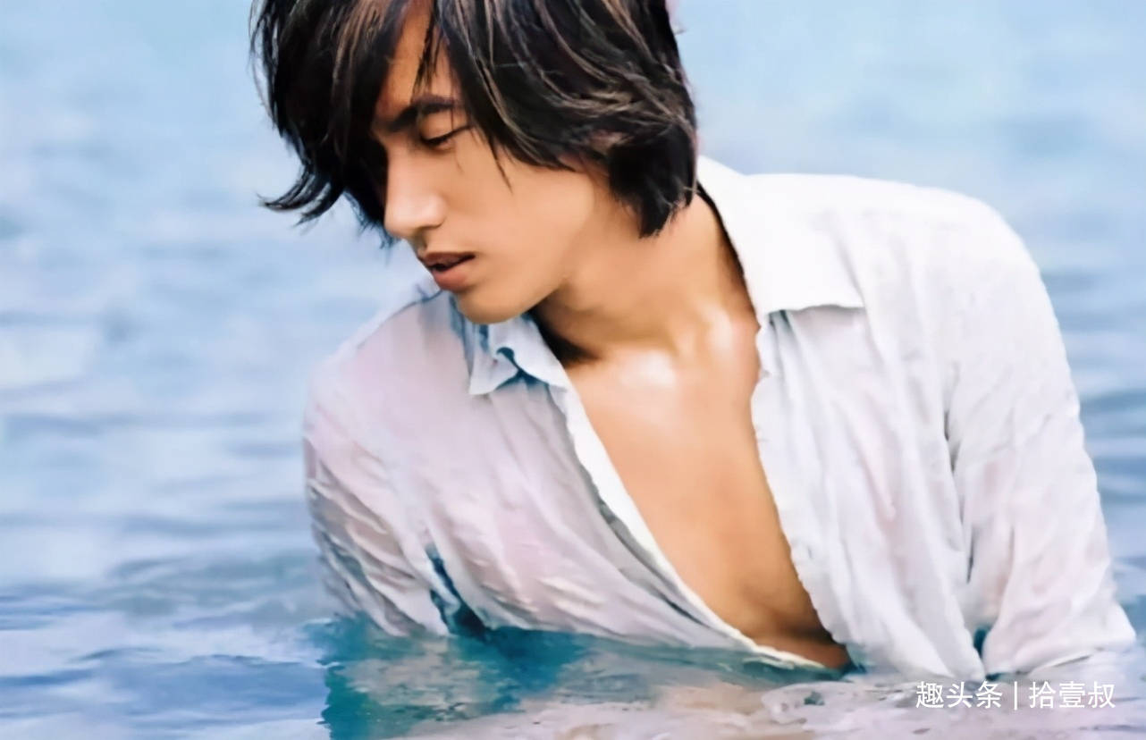 44岁言承旭近况:颜值气质逆生长,经历林志玲,张熙恩后仍未婚_小时候