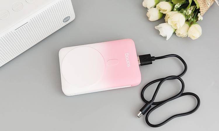 轻装上阵,完美解决带数据线的麻烦:sanag塞那K60无线磁吸充电宝