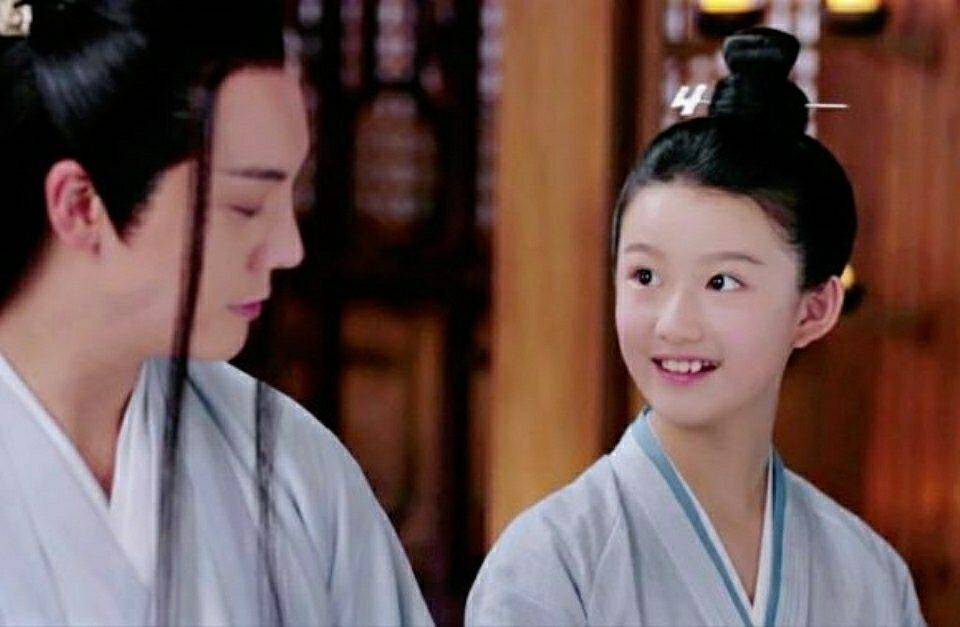 继姐姐之后,赵丽颖被小女主碾压,12岁小演员锋芒毕露_眼神_电视剧