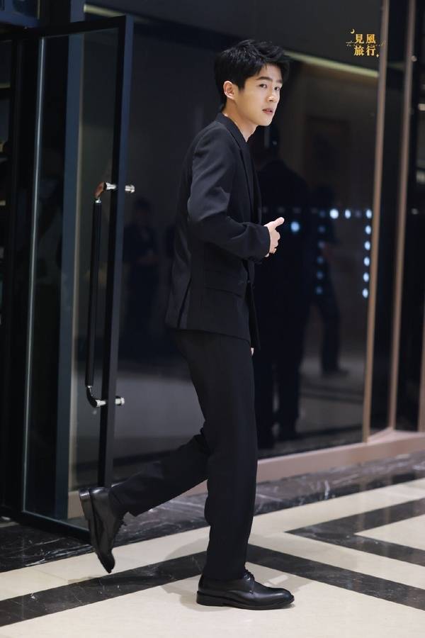 邓为183,徐开骋比王一博高好多,陈星旭腿太惊人_身高_图片_来源