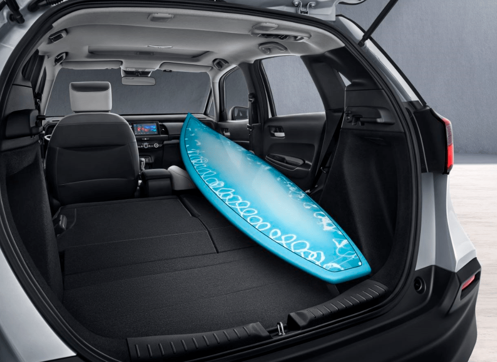 继承本田mm的设计理念,新飞度打造出了超越同级的超大储物空间,独特的