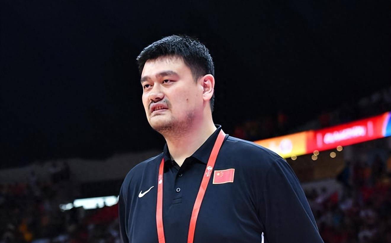 姚明作为我们篮球的象征性人物,不仅在国内享有盛誉,更在国际赛场上