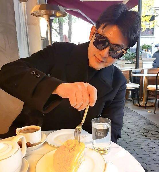 陆毅:年纪大了看重健康,46岁生日当天一头扎进健身房用运动庆生_鲍蕾