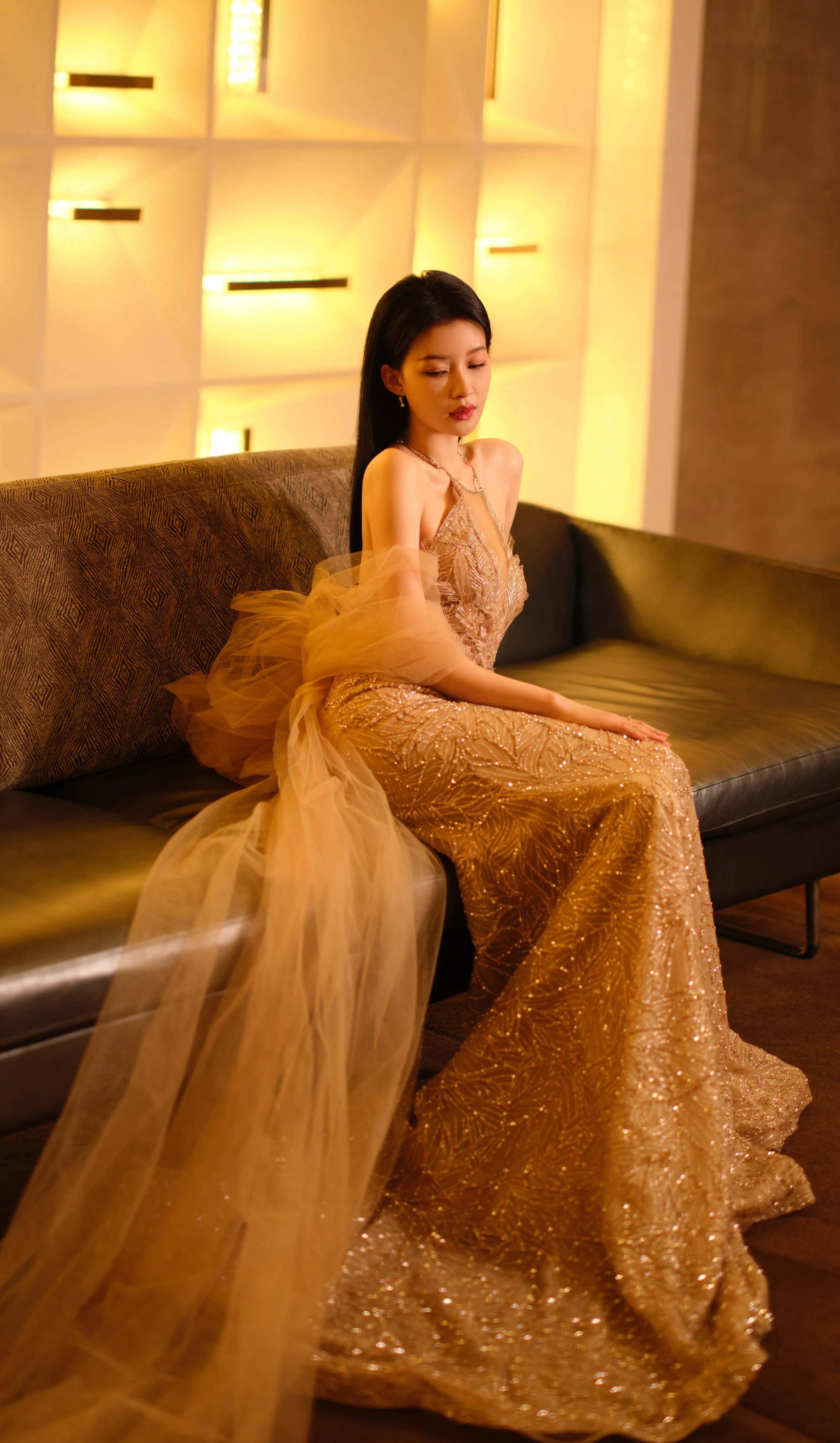 孙怡230506精致图集自信,从容,温柔,优雅_气质_纱裙_金色