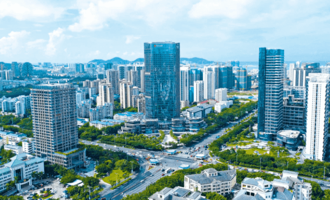 中信南航大厦城市中轴线,一张生动的形象名片2018年,迎宾路位于三亚