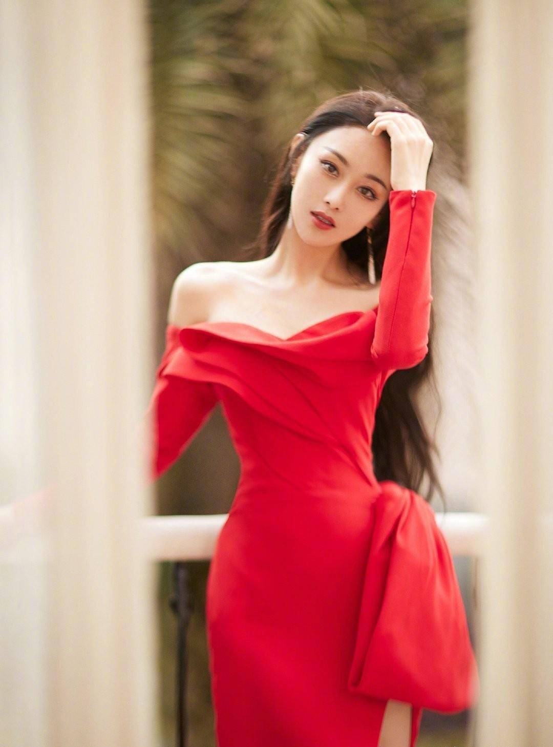 有种"整容"叫张馨予剪刘海,网友瞬间炸锅:差点认不出_何捷_生活_造型