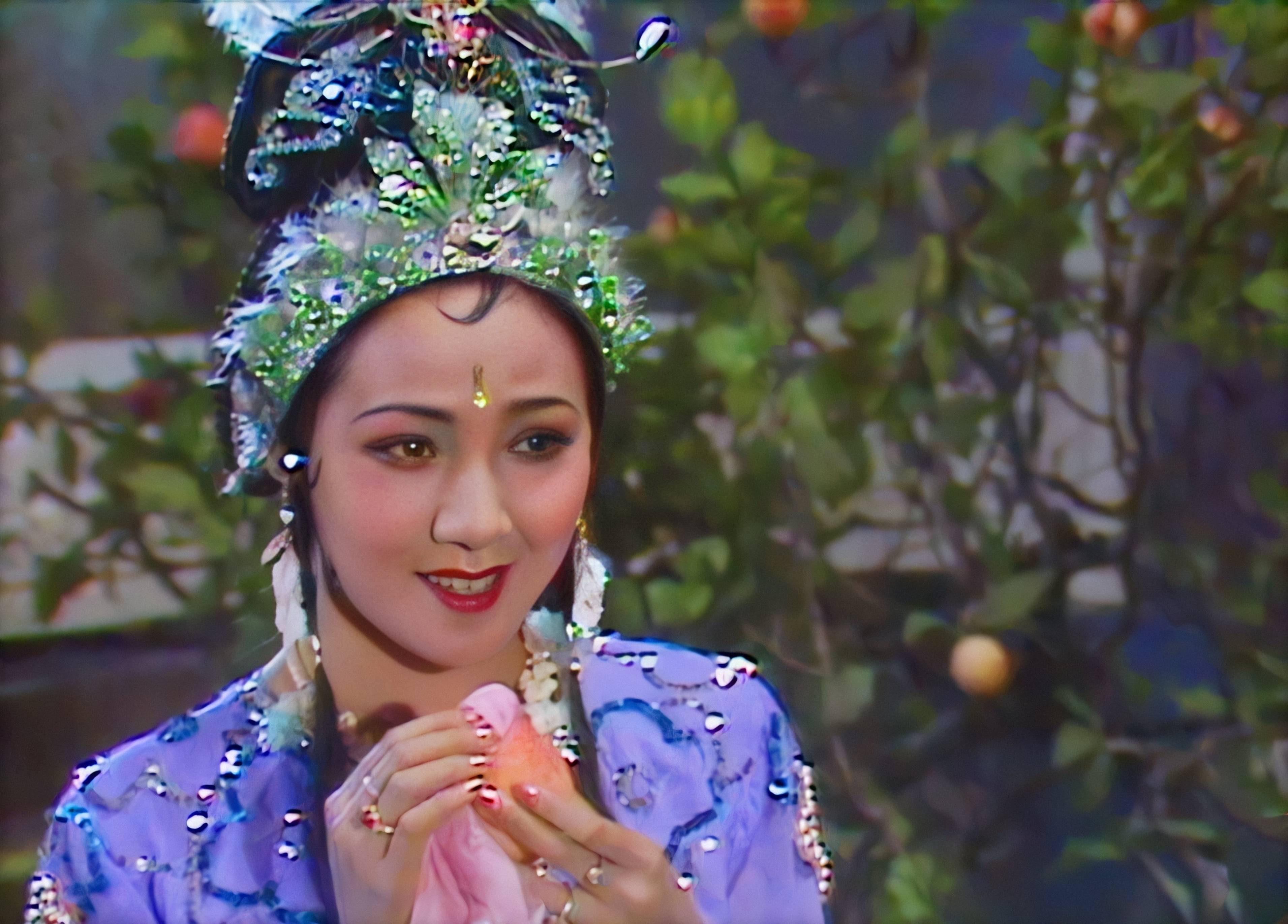 "陷唐僧者,乃金鼻白毛老鼠成精,假设天王父子牌位.