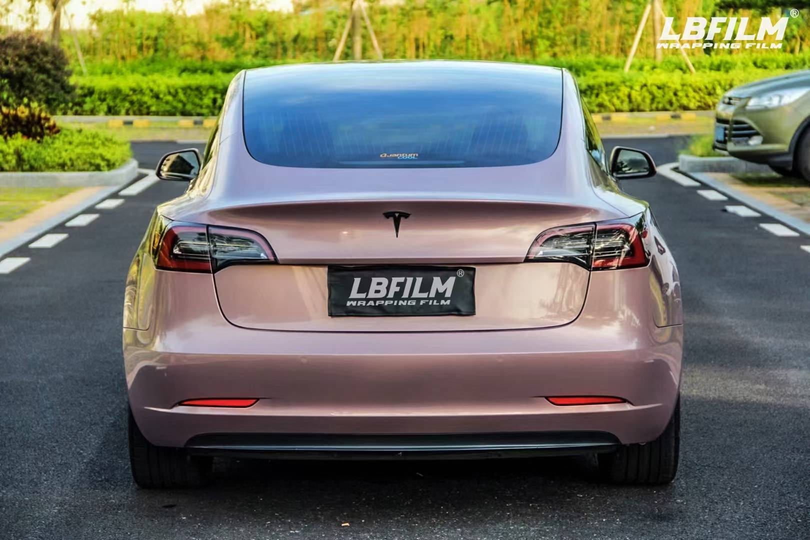 吉利缤瑞lb改色膜电光金属午夜蓝,妥妥的商务风首选色_搜狐汽车_搜狐