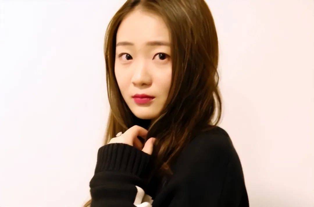 《暖春》小花扮演者齐如意长大了,目前无戏可拍,还常被网友挖苦_角色