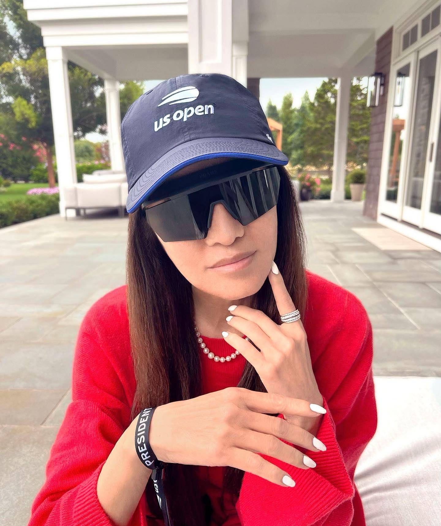 长得像蓝白配秀姑娘,发量和身材真是绝了_米歇尔_造型_女孩