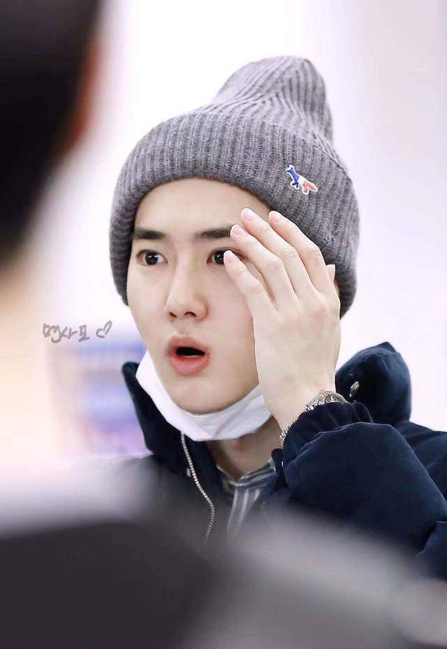 exo金俊勉澄清"假哭"事件,因哭泣没眼泪,背锅多年实在太冤_隐形眼镜