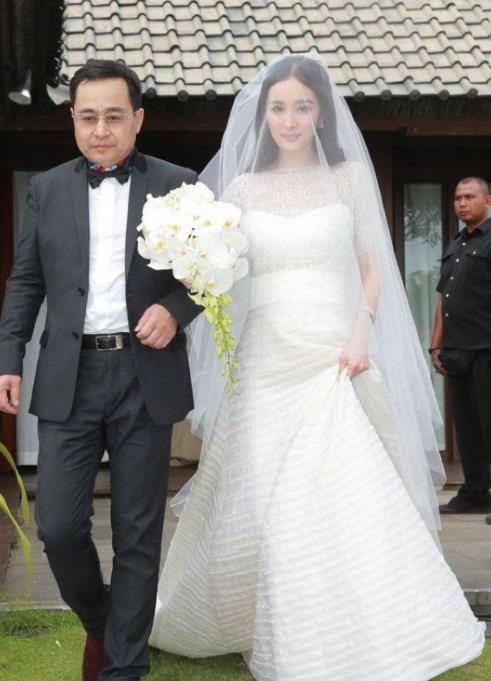 刘丹回应姐姐争夺女儿小糯米抚养权一事_刘恺威_父亲_时候