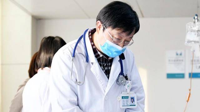 6岁时在父亲鱼摊前被拐,28年后用手绘地图找到亲生父母_刘毅_爸爸