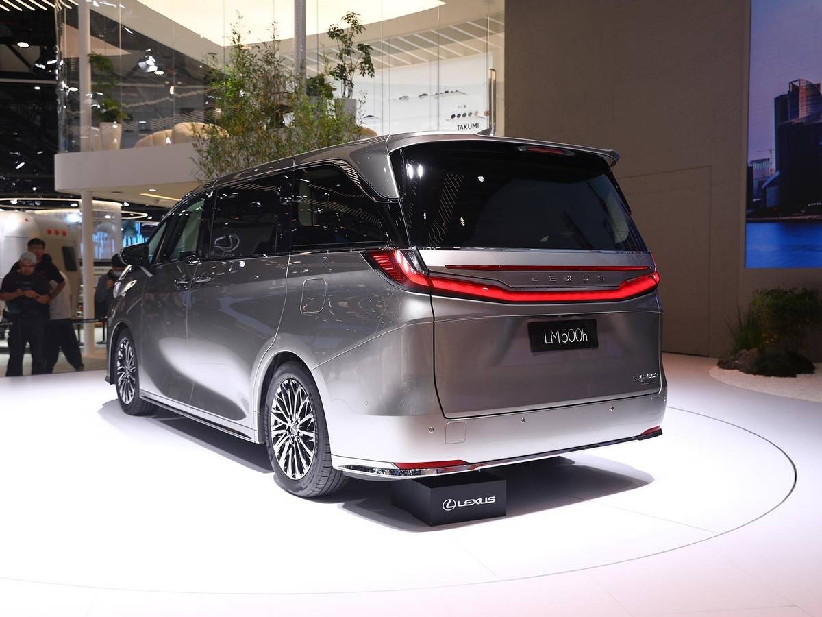 雷克萨斯lm被曝加价50万 自信其实都是中国消费者给的_埃尔法_丰田