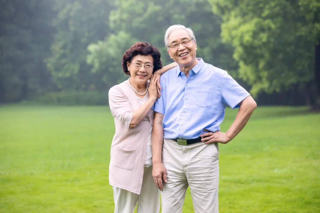 《中国老年旅居康养发展报告》发布_旅游_我国_问题