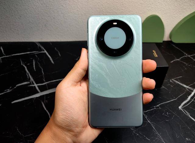 华为mate60手机售价公布,5499元起,消费者喜忧参半_包括_定价_支持