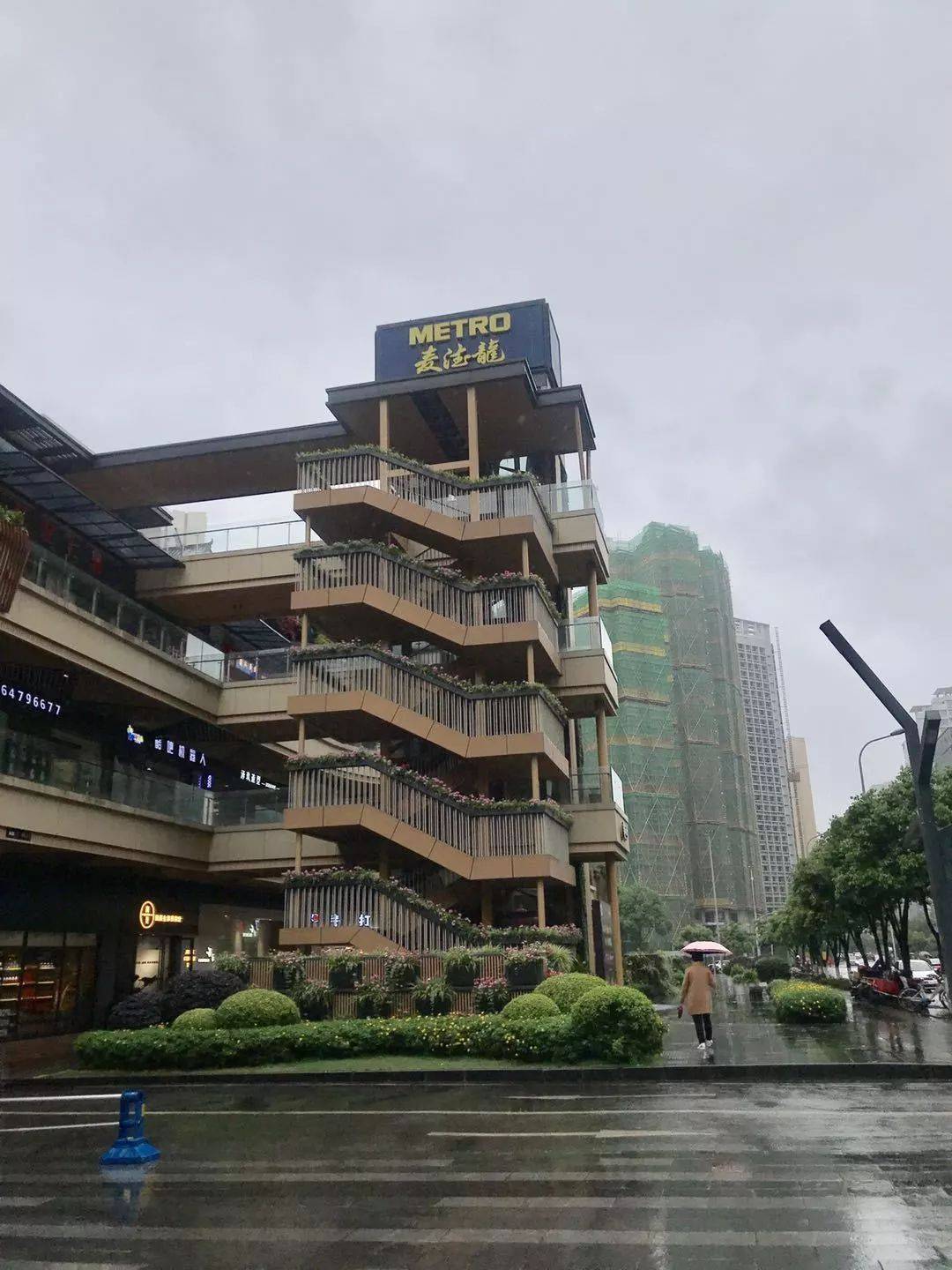 世豪翡丽 最新在售户型价格面积/户型/准现房/售楼部电话/_项目_广场