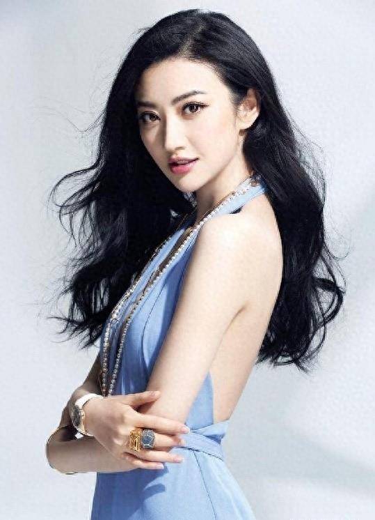 司藤景甜新照片曝光!"安全裤"外穿,网友表示不敢看