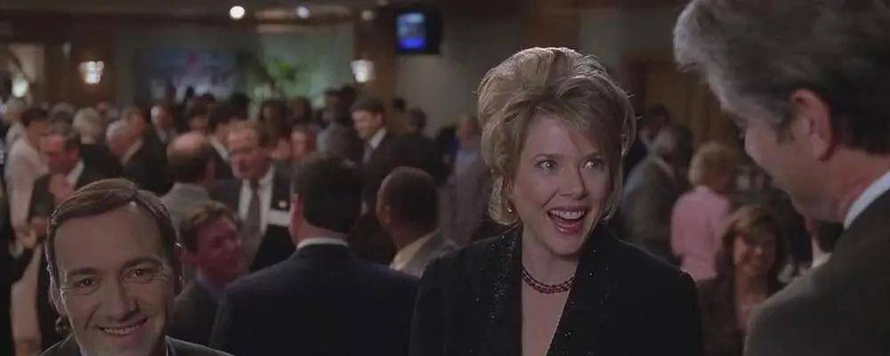 《美国丽人》,背后隐藏的是都市里的浪漫与崩溃,幸福与人生价值