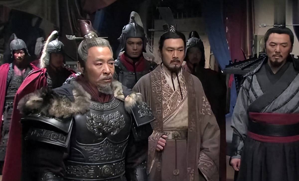 因此新君赵孝成王决定还是要提拔自己的心腹,将王位坐稳,巩固好政权