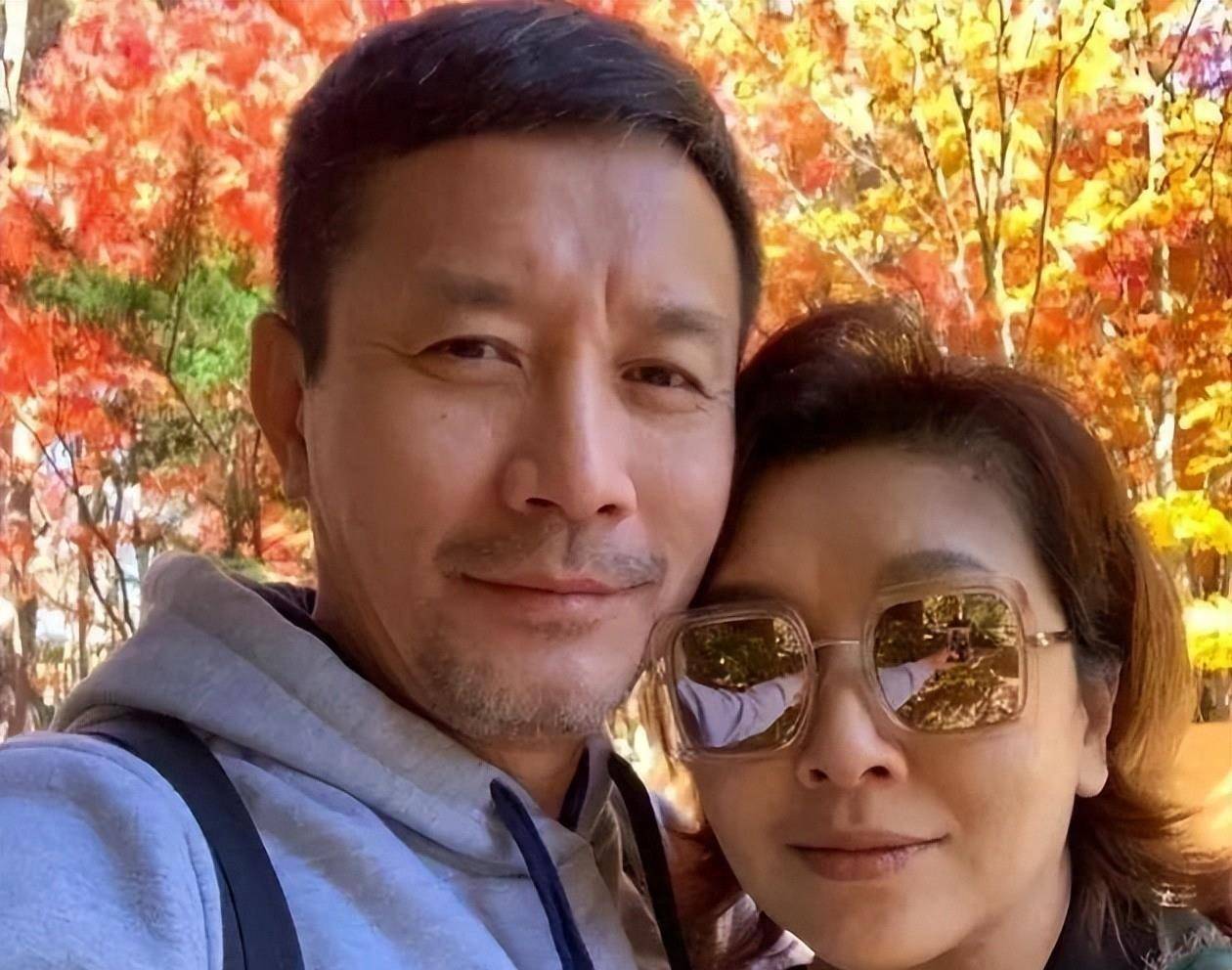 江珊老公原来是眼熟的他,穿西装帅过靳东,难怪妻子娇羞只想独享