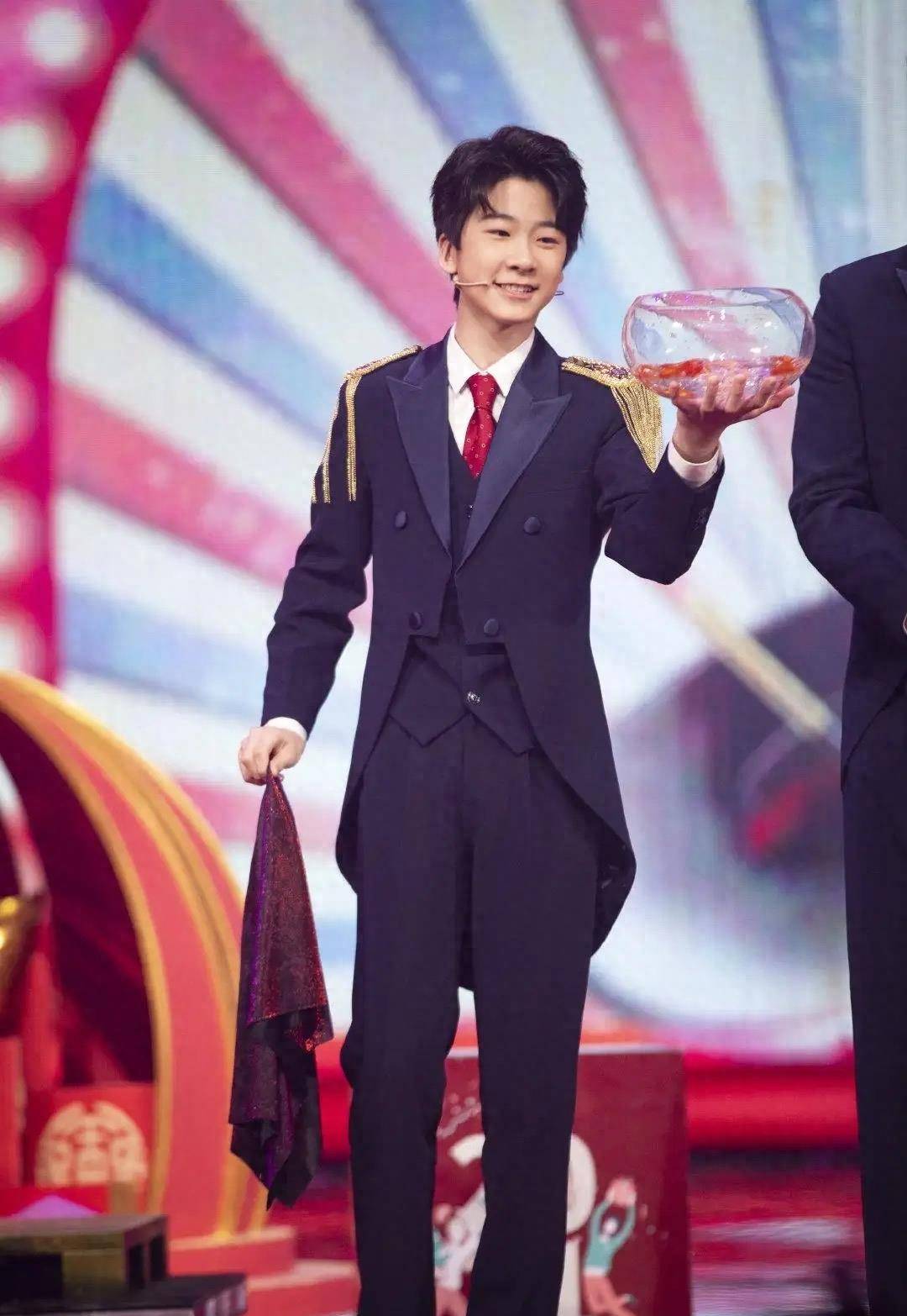 胡皓康成"霸总",诺一演话剧,天天谈恋爱,费曼:我是来搞笑的_模样_爸爸