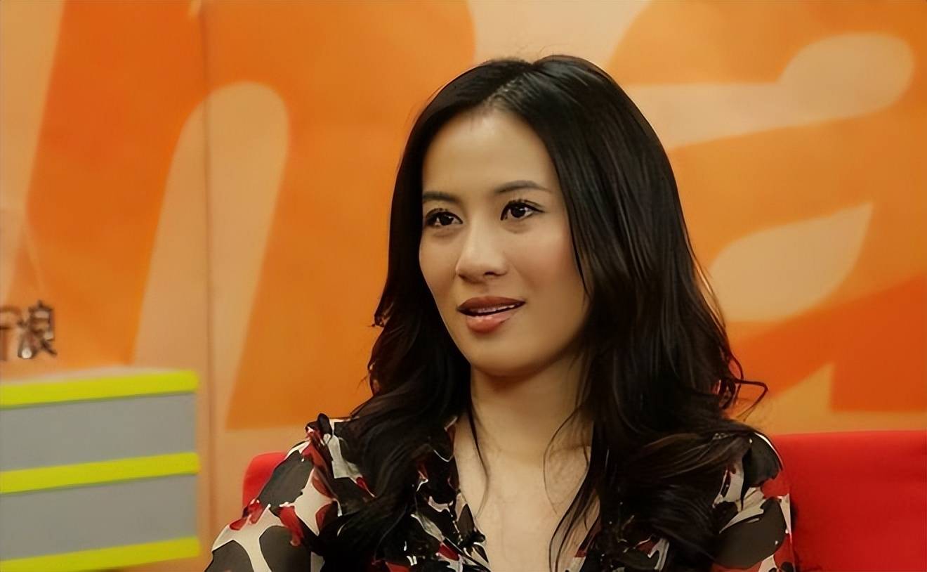 然而,近几年围绕在叶璇身边的话题,已经不再是她的演技和作品,而是层