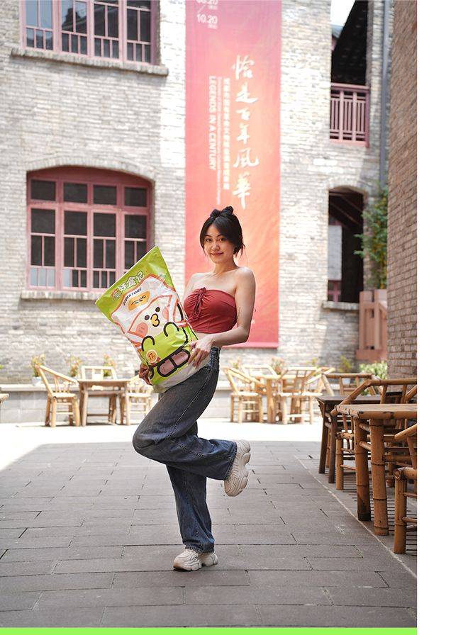 和超可爱小鹦鹉在成都当gai溜子!_walk_city_tips