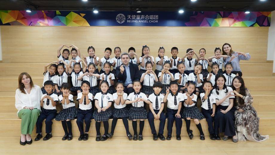 全球媒体聚焦首届兰花奖,天使童声合唱团唱响世界文化交流乐章!