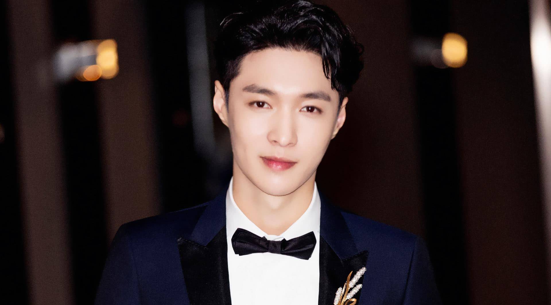 肖战张艺兴同为顶流,两人过30周岁生日,微博动态点赞相差十倍!