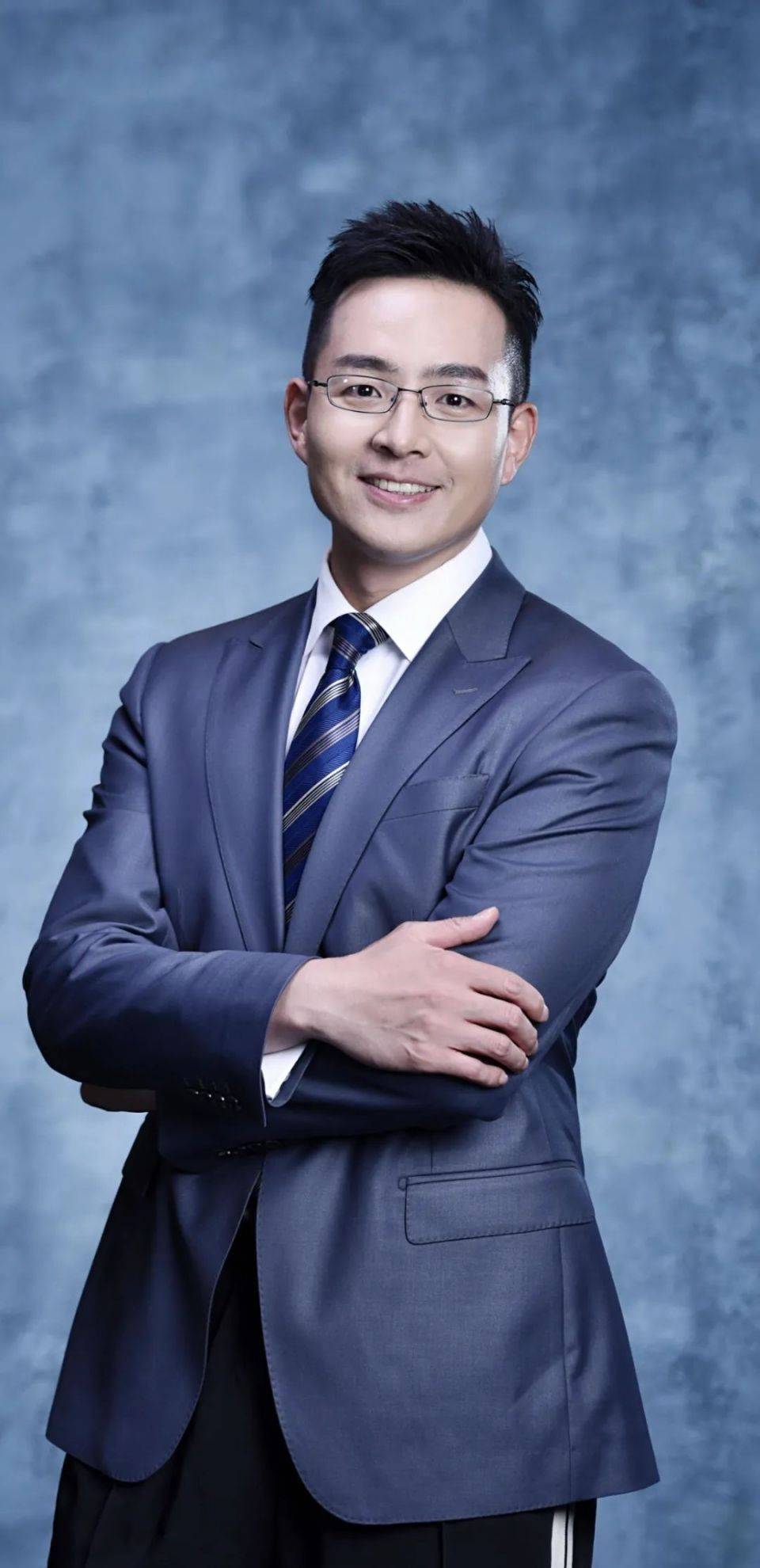 贵州广播电视台《新闻联播》主持人 苏东方贵州广播电视台黔西南站