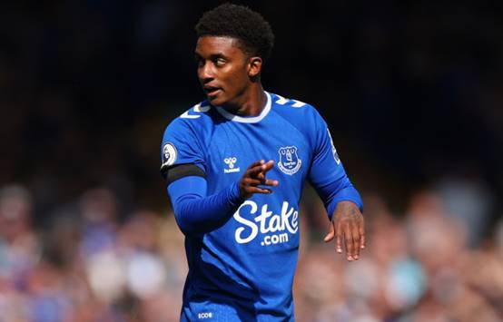 埃弗顿前锋格雷永久加盟al-ittifaq,与前利物浦队长联手_赛季_前卫