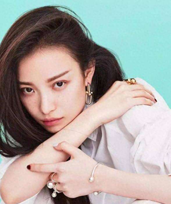 看看倪妮和舒淇就知道了_女性_圆脸_方圆