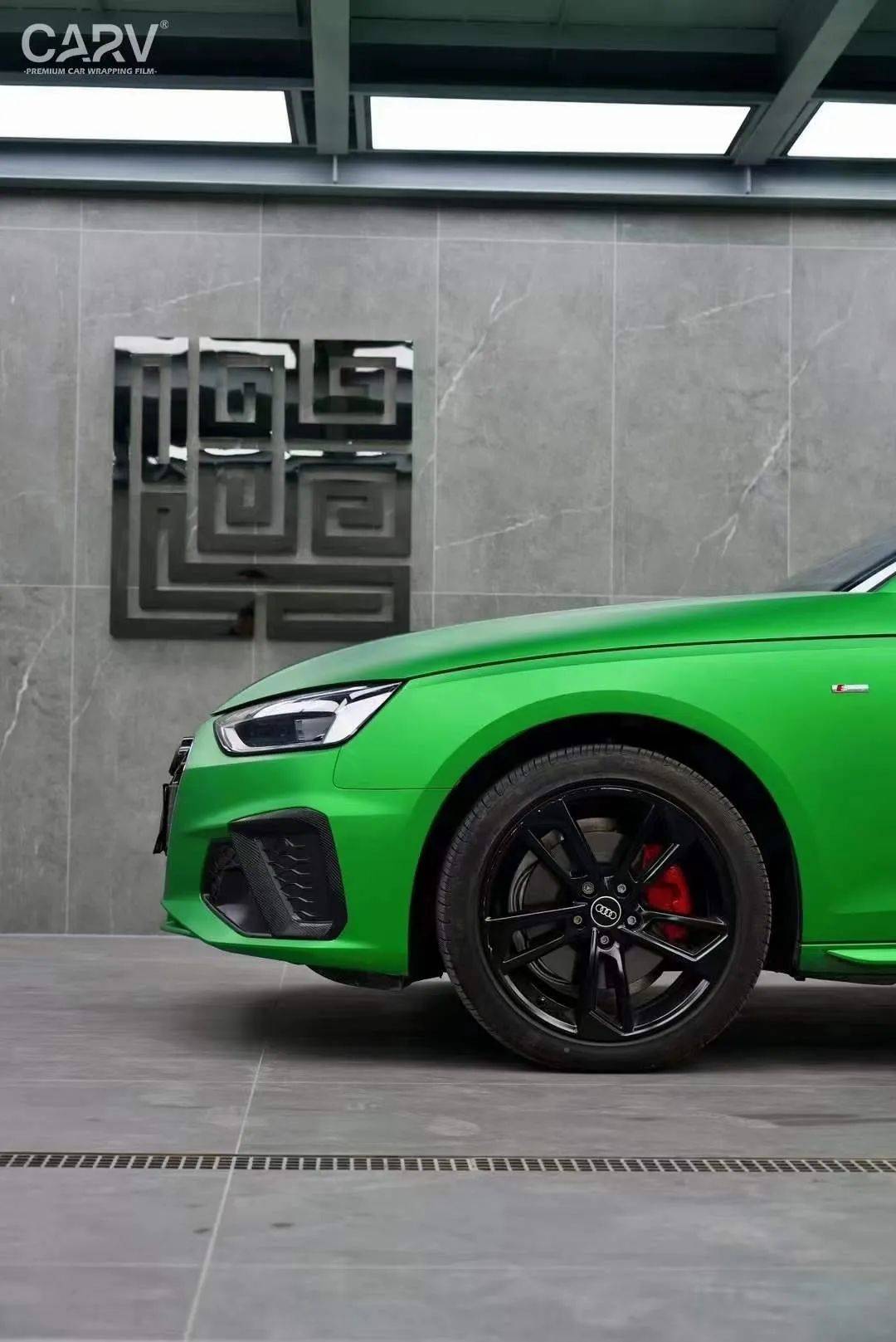 奥迪a4卡孚carv改色膜消光液态金属绿,液态与哑光之间的碰撞_绿色